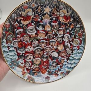 Franklin Mint Santa Claws By Bill Bell Festive Cat Print Plate with Gold Trim 8"